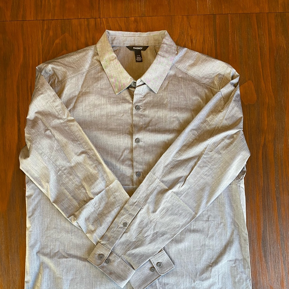 NWOT Men’s OGIO Casual button-up